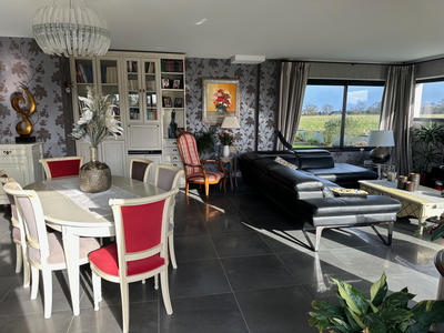 Maison - 200 m² - 6 pièces