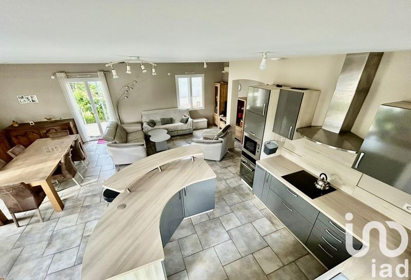 Maison - 200 m² - 6 pièces