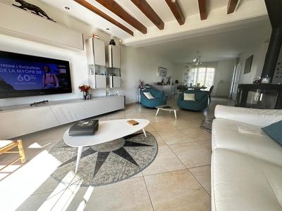 Maison traditionnelle - 120 m² - 6 pièces