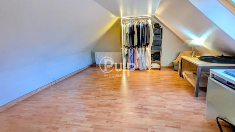 Pavillon - 147 m² - 7 pièces