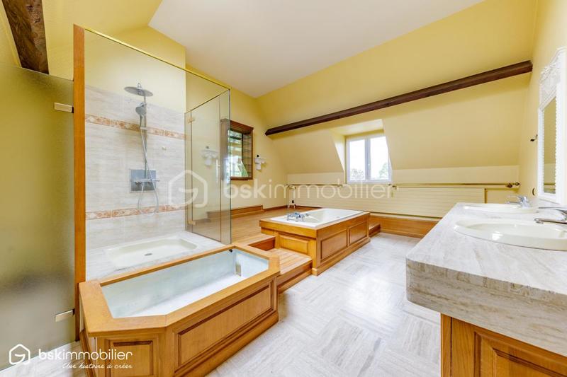 Maison bourgeoise - 326 m² - 9 pièces