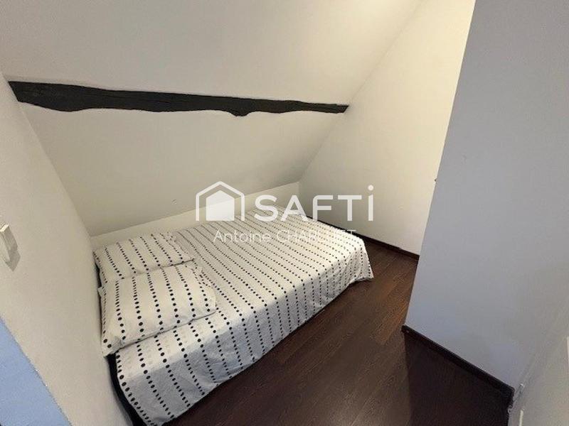 Maison - 255 m² - 9 pièces