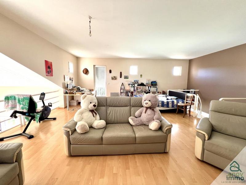 Propriété - 232 m² - 7 pièces