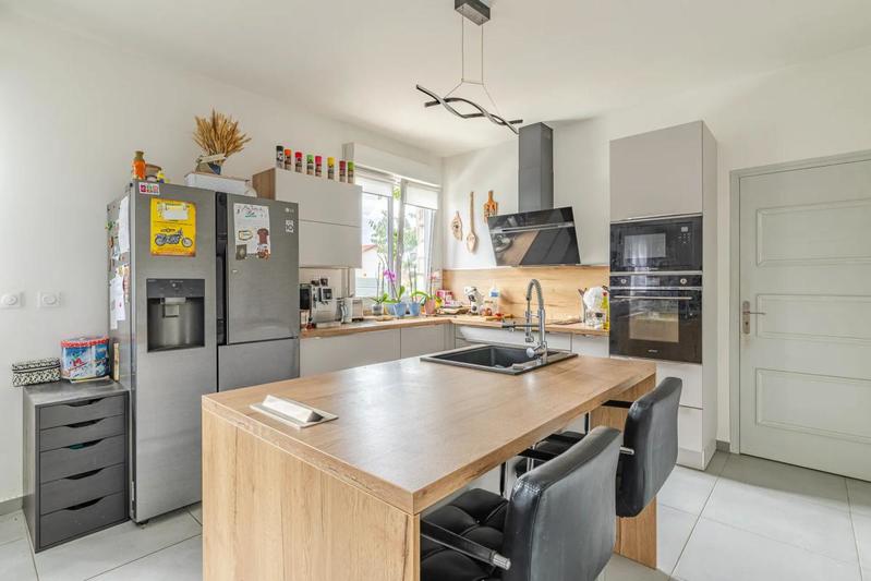 Maison - 121 m² - 5 pièces