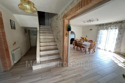 Villa - 168 m² - 6 pièces