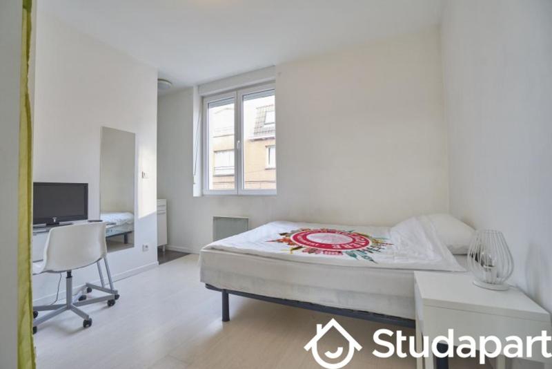 Chambre - 10 m² - 1 pièce