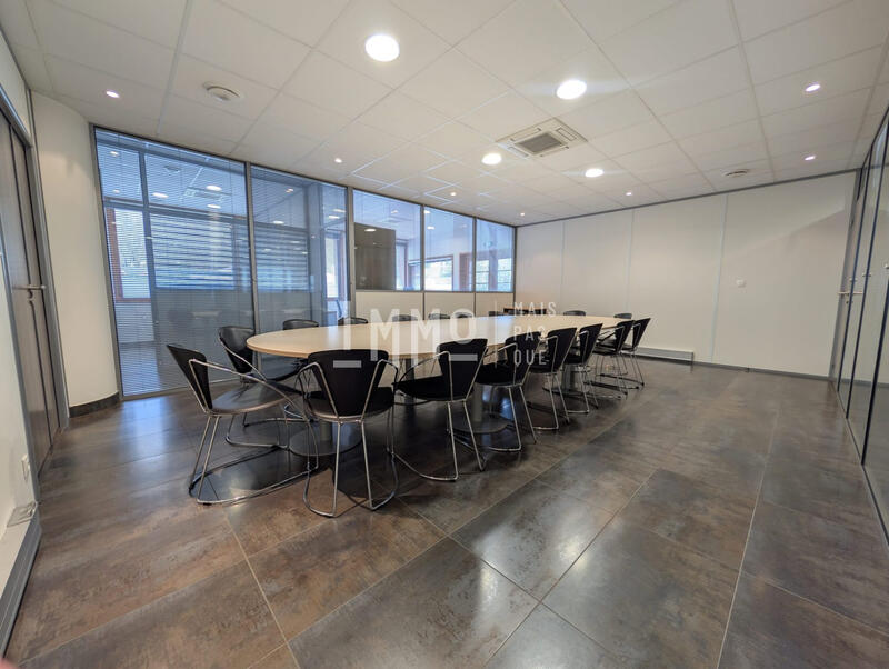 Local commercial - 234 m²