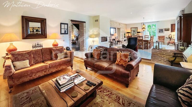 Manoir - 531 m² - 16 pièces