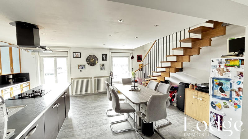 Appartement - 98 m² - 5 pièces