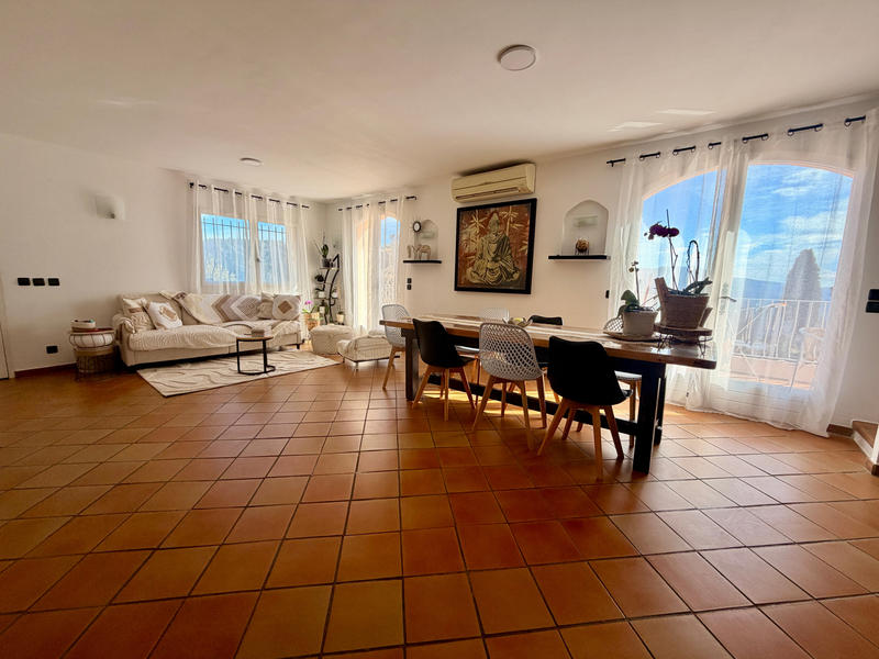 Maison - 155 m² - 6 pièces