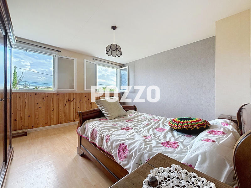 Maison - 137 m² - 5 pièces