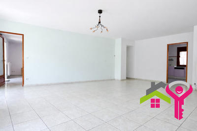 Maison - 180 m² - 6 pièces