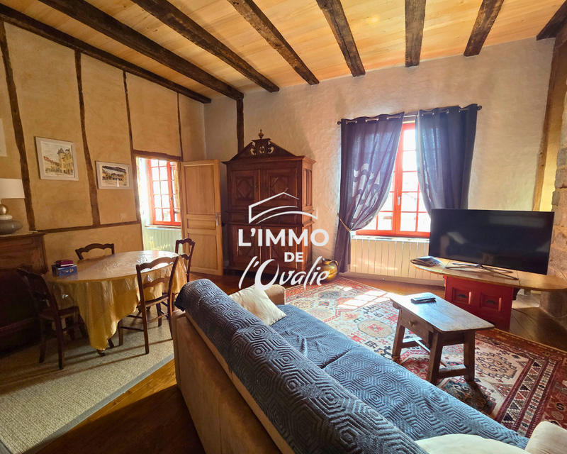 Maison - 300 m² - 16 pièces