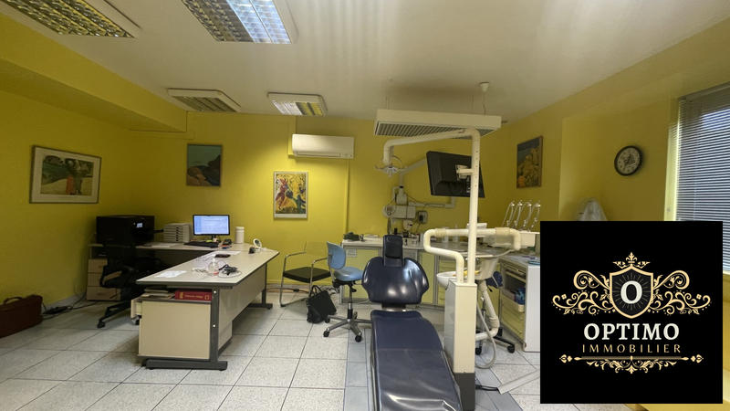 Local d'activités - 80 m² - 4 pièces