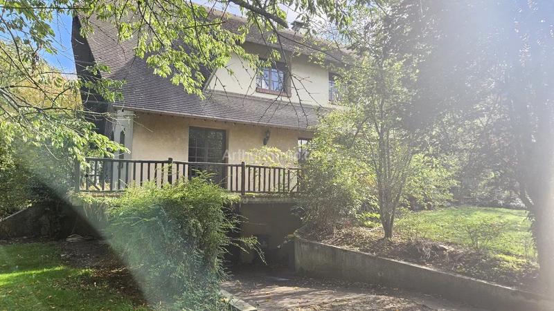 Maison - 161 m² - 7 pièces