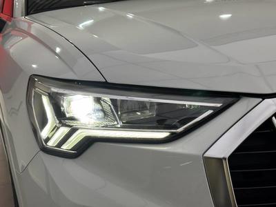 Audi Q3 45 TFSIe 245 ch s tronic 6 s line