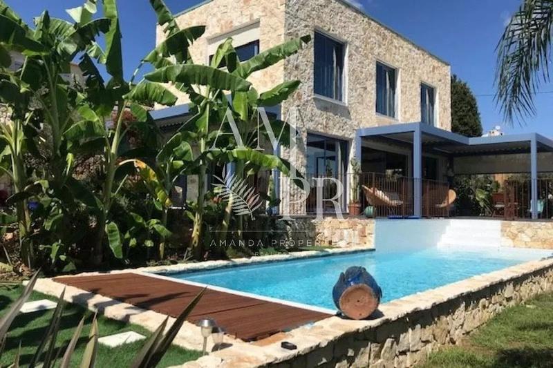 Villa - 160 m² - 5 pièces