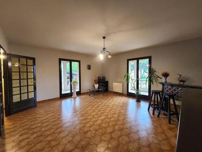 Maison - 90 m² - 3 pièces