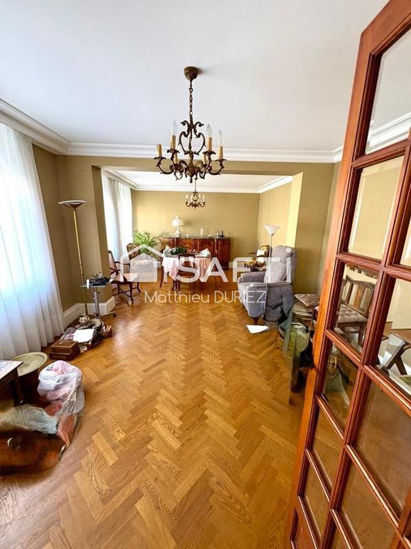 Maison - 180 m² - 10 pièces