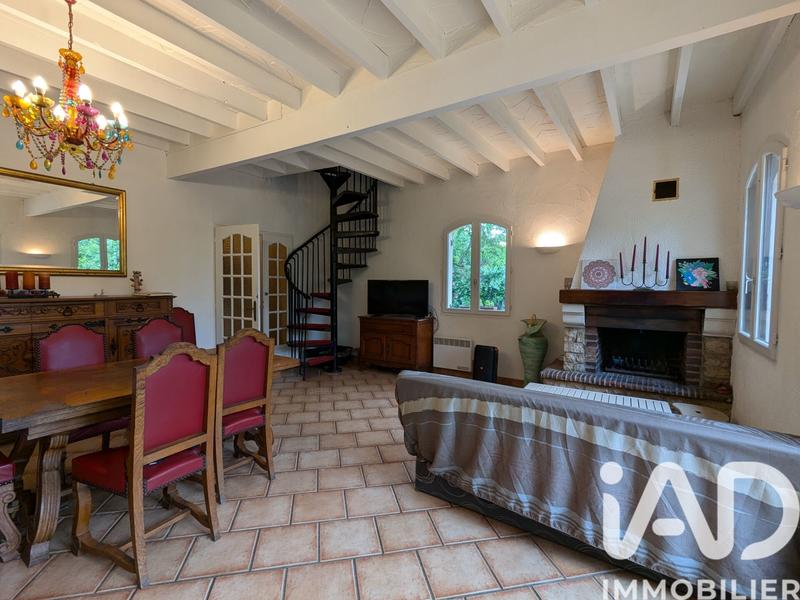 Maison - 98 m² - 4 pièces