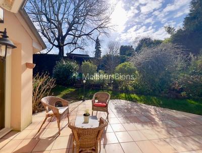 Villa - 216 m² - 7 pièces