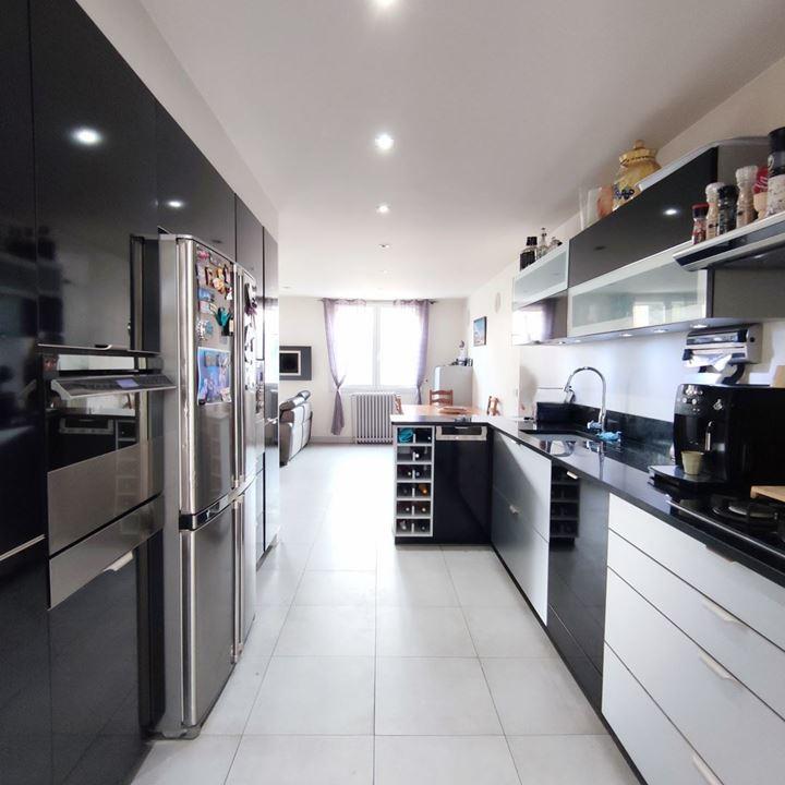 Maison traditionnelle - 100 m² - 4 pièces