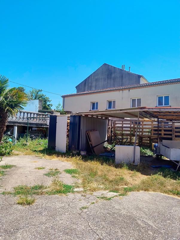 Maison - 237 m² - 7 pièces