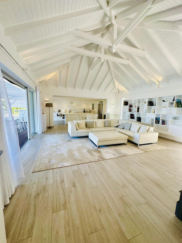 Villa - 250 m² - 5 pièces