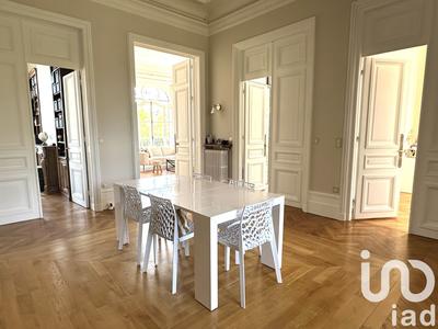 Appartement - 181 m² - 5 pièces