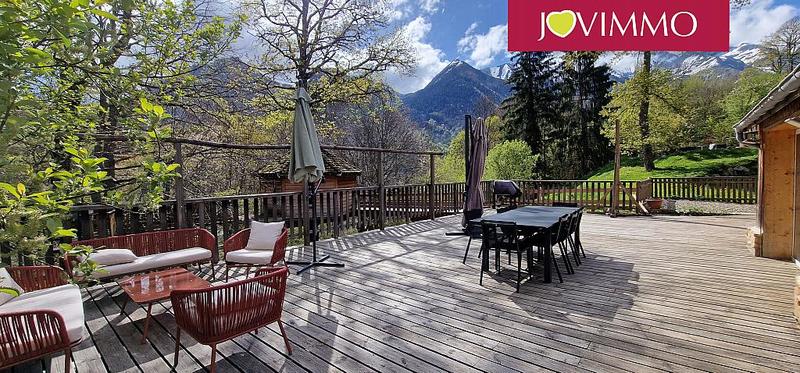 Maison - 362 m² - 15 pièces