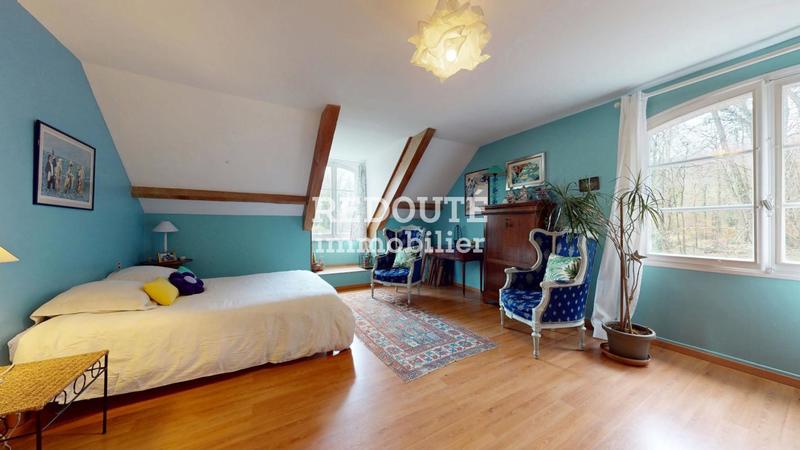 Propriété - 239 m² - 8 pièces