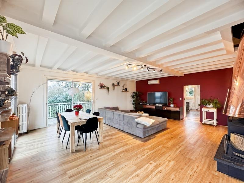 Maison - 310 m² - 10 pièces