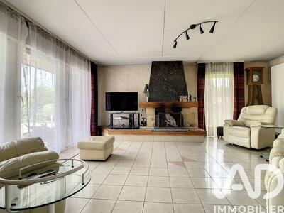 Maison - 205 m² - 8 pièces