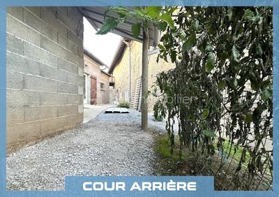 Propriété - 205 m² - 10 pièces