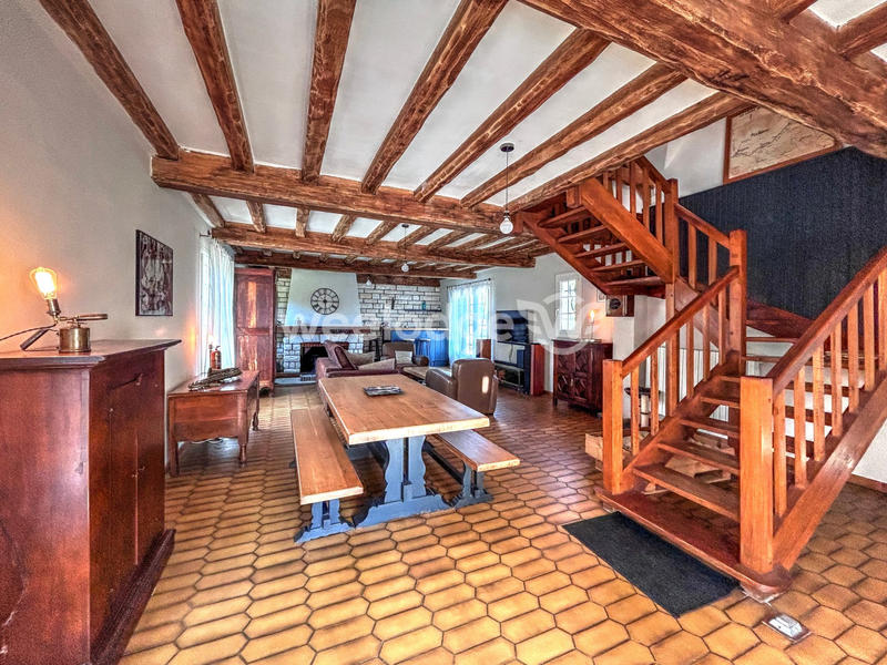 Maison traditionnelle - 185 m² - 5 pièces