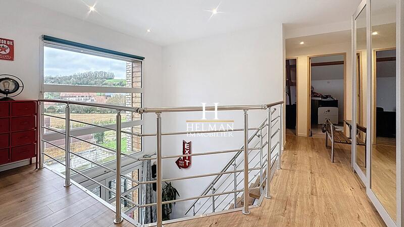 Maison - 185 m² - 6 pièces