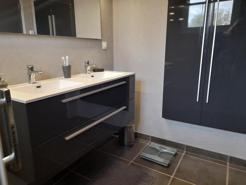 Maison - 220 m² - 7 pièces