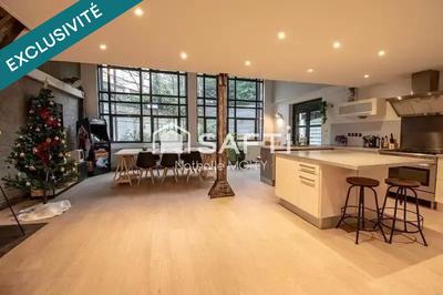 Maison - 327 m² - 7 pièces