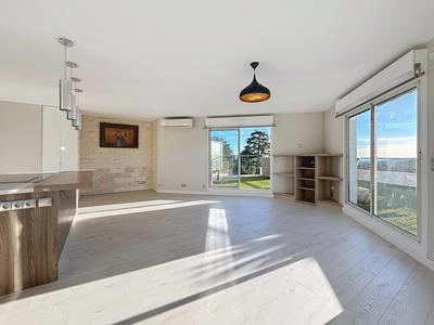 Appartement - 79 m² - 3 pièces