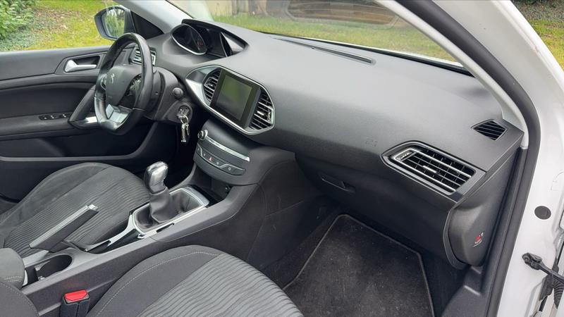 Peugeot 308 1.2 PureTech 110 Active Business