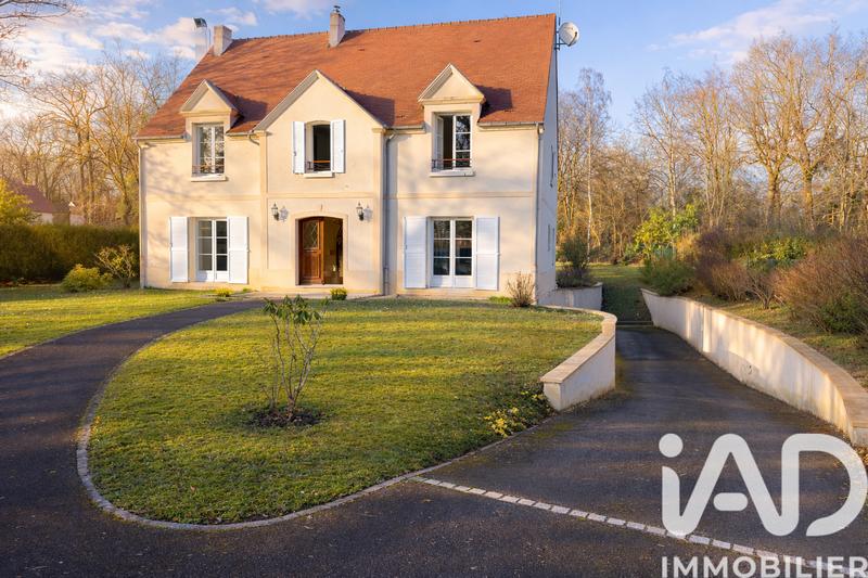 Maison - 207 m² - 7 pièces