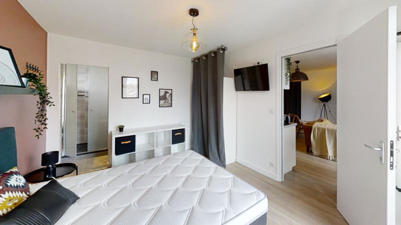 Appartement - 80 m² - 5 pièces