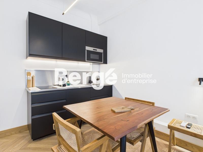 Bureau - 128 m² - 4 pièces