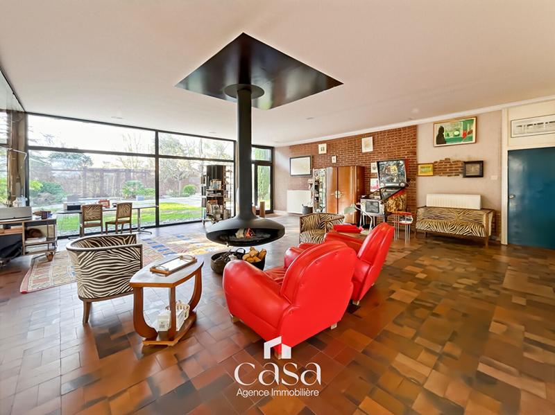 Maison - 408 m² - 9 pièces