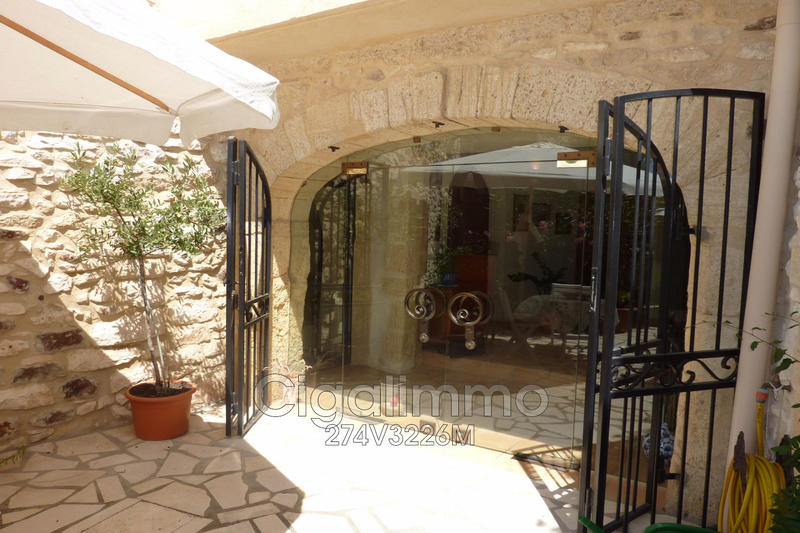 Maison en pierre - 300 m² - 8 pièces