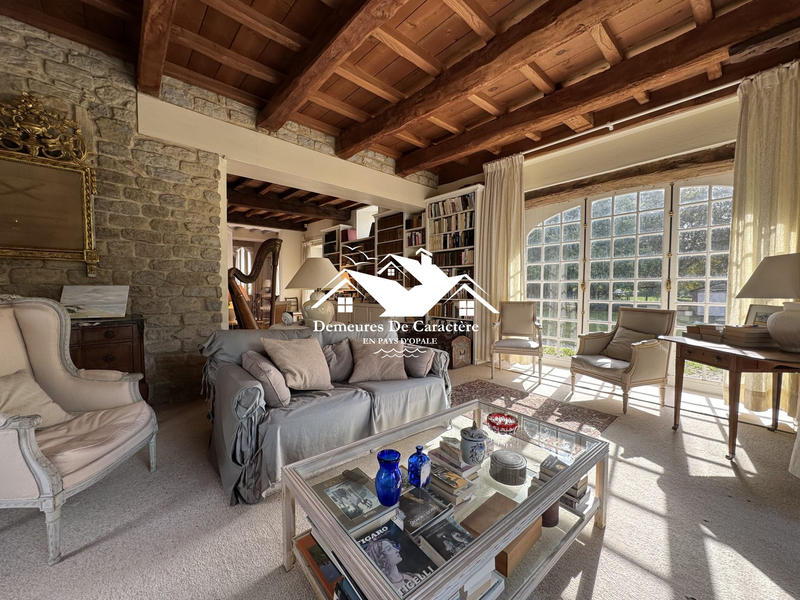 Maison - 259 m² - 6 pièces