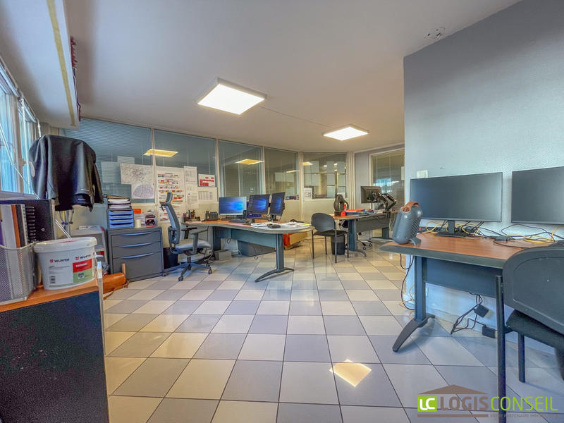 Local commercial - 113 m² - 5 pièces