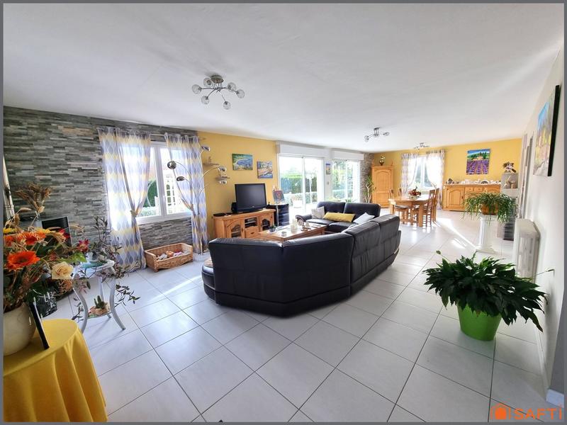 Maison - 218 m² - 9 pièces