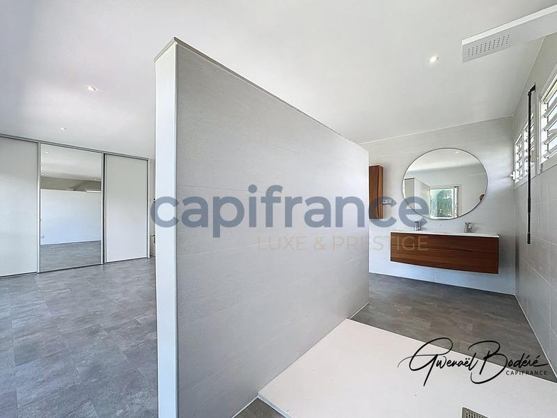 Villa - 226 m² - 6 pièces