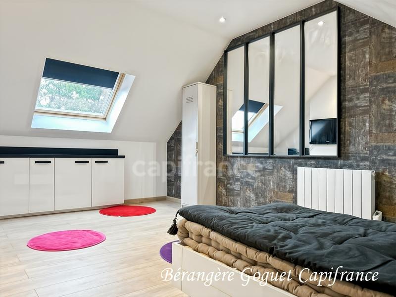 Maison - 153 m² - 8 pièces